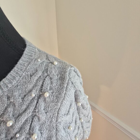 Zara Grey Top with Pearls, Size L - Picture 4 of 7